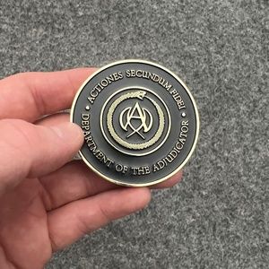 JOHN WICK 3 Parabellum Adjudicator's Medallion Replica by Chronicle Collectibles